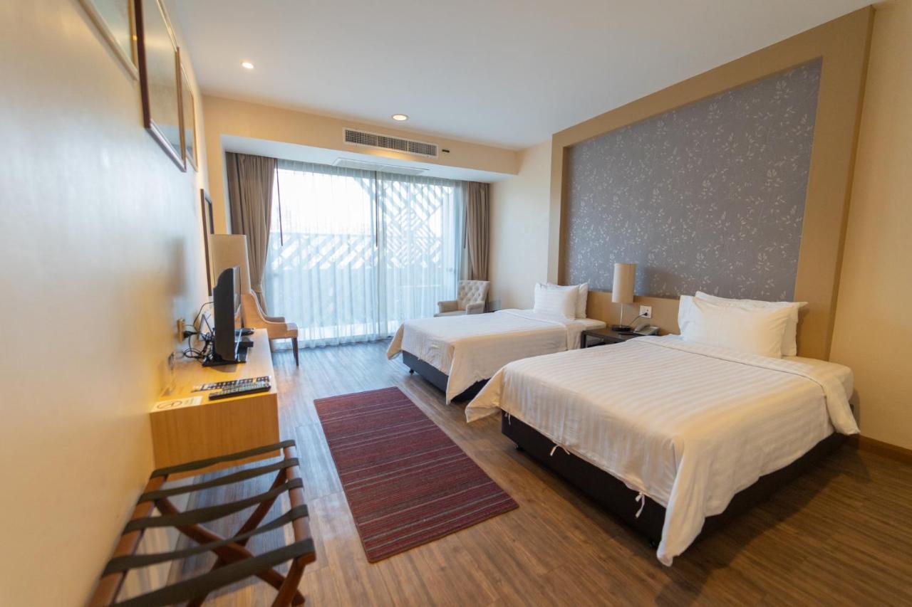 Rimkhobfa Urban Resort Samut Prakan Buitenkant foto