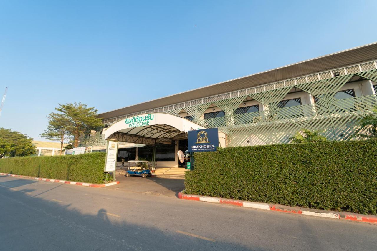 Rimkhobfa Urban Resort Samut Prakan Buitenkant foto